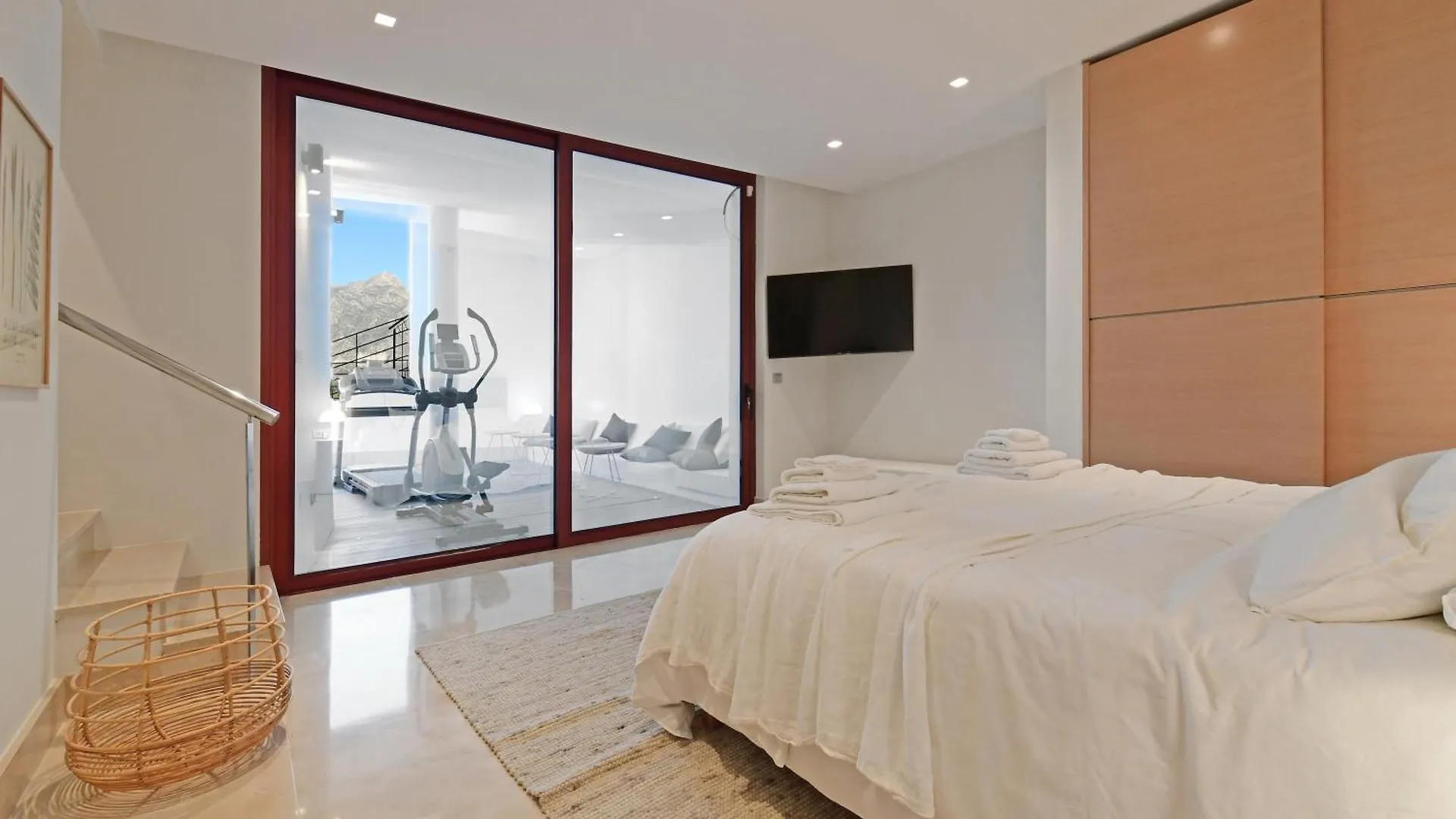 Apartment Extraordinary 7 Bdrm Villa W Pool, Gym, Cinema Marbella Spain