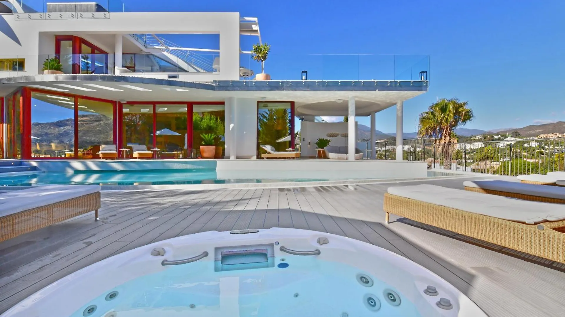 Extraordinary 7 Bdrm Villa W Pool, Gym, Cinema Marbella 0*,
