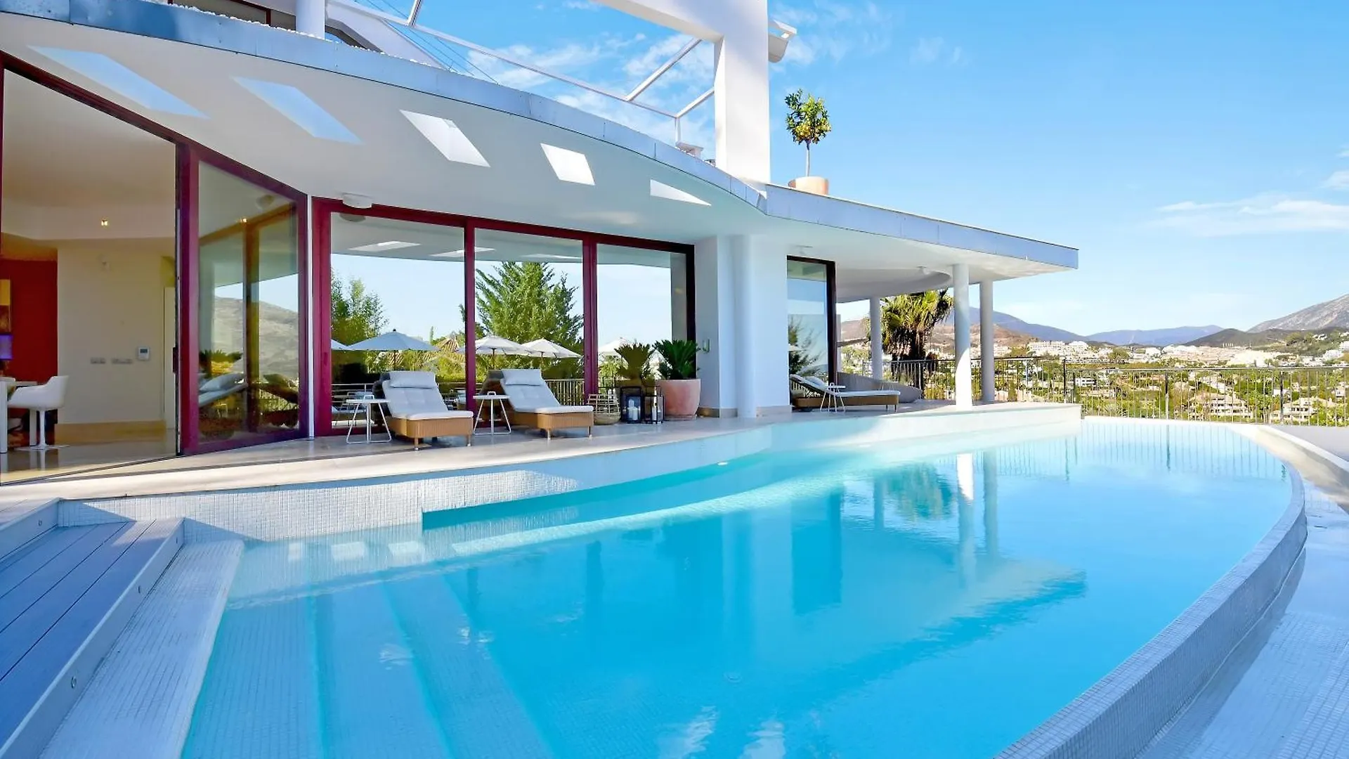 Apartment Extraordinary 7 Bdrm Villa W Pool, Gym, Cinema Marbella