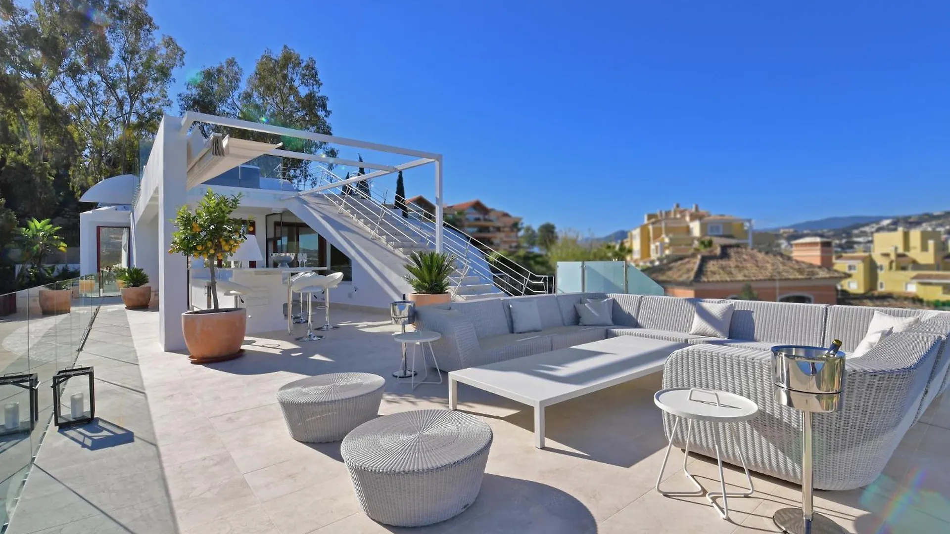 Extraordinary 7 Bdrm Villa W Pool, Gym, Cinema Marbella