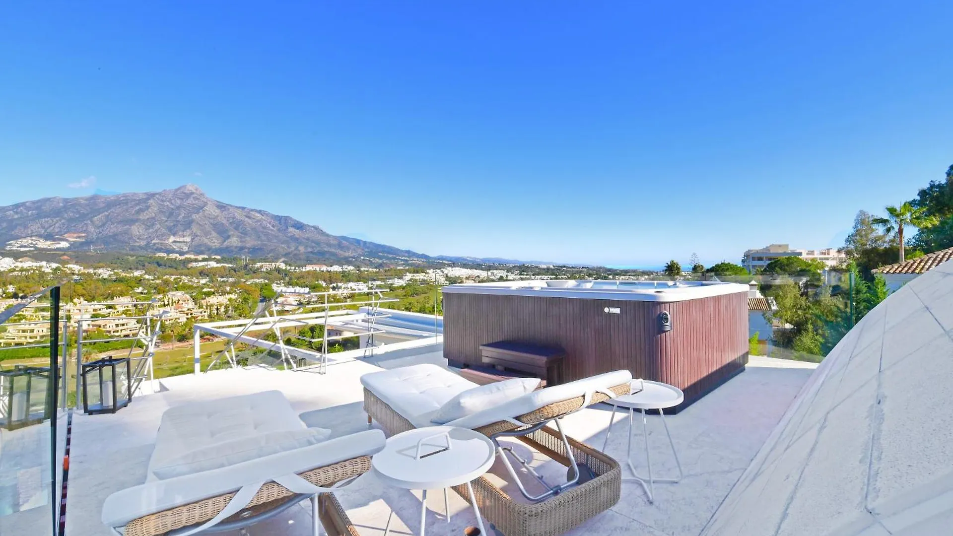 Apartment Extraordinary 7 Bdrm Villa W Pool, Gym, Cinema Marbella